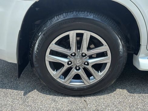 Used 2013 Lexus LX 570 4WD w/ Luxury Pkg image 29