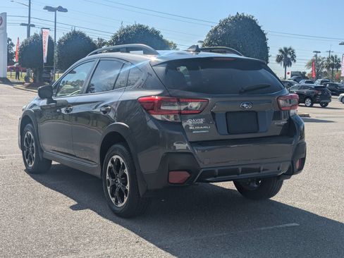 Used 2022 Subaru Crosstrek 2.0i Premium AWD/4WD image 5