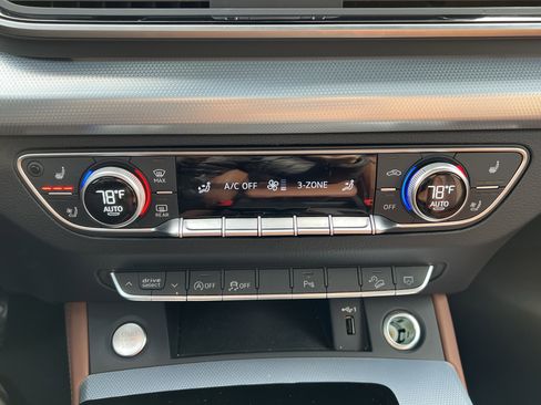 Used 2025 Audi Q5 2.0T Premium Plus image 30