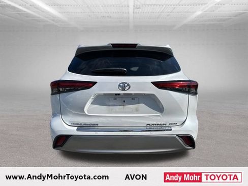 Used 2023 Toyota Highlander Platinum AWD/4WD image 7