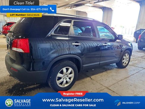 Used 2012 Kia Sorento LX w/ Convenience Pkg FWD image 4