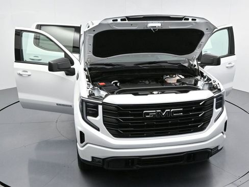 Used 2024 GMC Sierra 1500 Elevation image 37