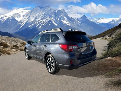 Used 2017 Subaru Outback 2.5i Limited image 3