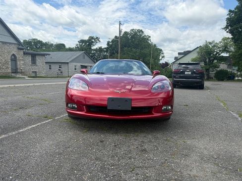 Used 2005 Chevrolet Corvette Coupe w/ Preferred Equipment Group RWD image 8