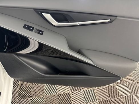 Certified 2025 Kia Niro EX FWD image 21