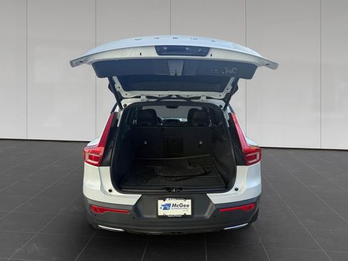 Used 2020 Volvo XC40 T5 R-Design AWD/4WD image 19