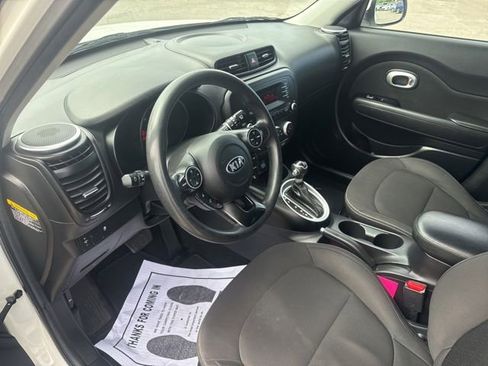Used 2016 Kia Soul FWD image 13