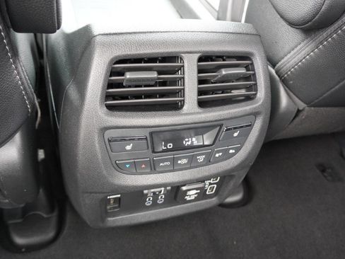 Used 2019 Honda Pilot Touring image 33
