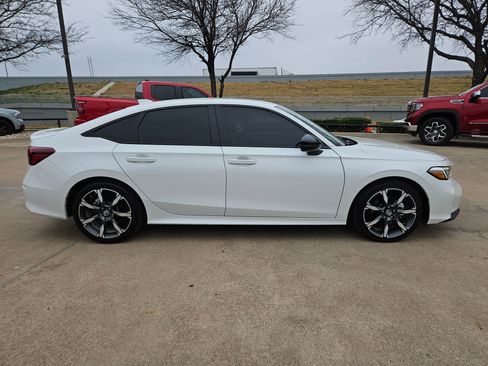 Certified 2025 Honda Civic Sport Touring image 4