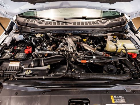 Used 2024 Ford F350 Platinum image 31