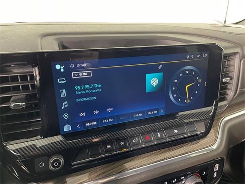 Used 2024 Chevrolet Silverado 1500 LT image 7