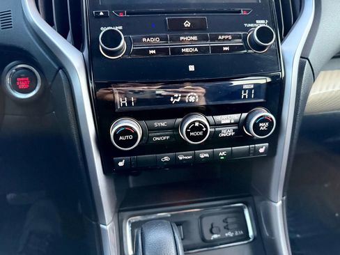 Used 2020 Subaru Ascent Premium w/ Convenience Package image 35