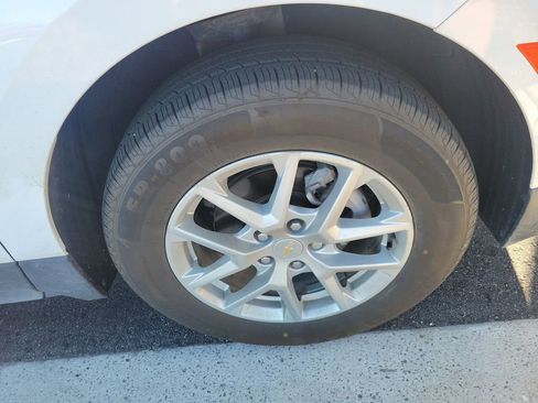 Used 2024 Chevrolet Equinox LT AWD/4WD image 9