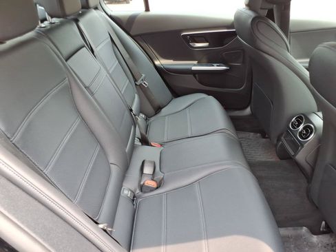 Used 2025 Mercedes-Benz C 300 4MATIC Sedan image 27