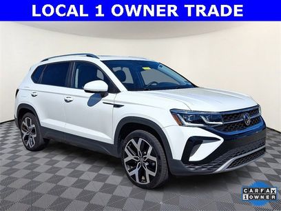 Used 2022 Volkswagen Taos SEL w/ Panoramic Sunroof Package