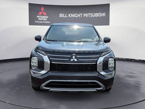 Used 2025 Mitsubishi Outlander SE AWD/4WD image 8