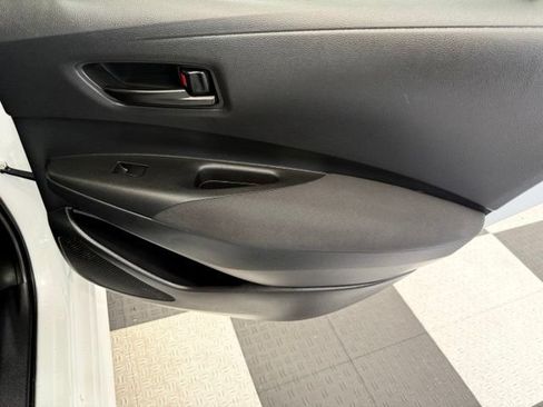 Used 2025 Toyota Corolla LE FWD image 24