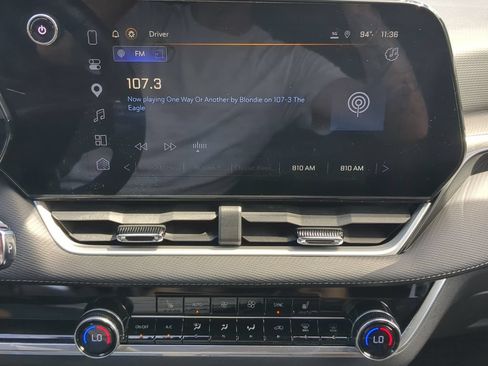 Used 2025 Chevrolet Equinox LT w/ Convenience Package II FWD image 20