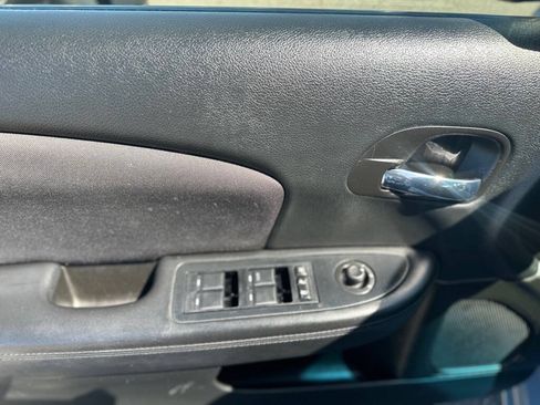 Used 2013 Chrysler 200 LX FWD image 12