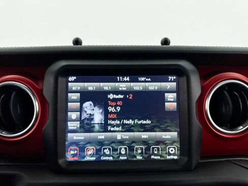Used 2021 Jeep Wrangler Unlimited Rubicon AWD/4WD image 5