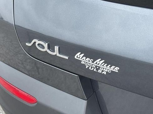 Used 2020 Kia Soul LX FWD image 6