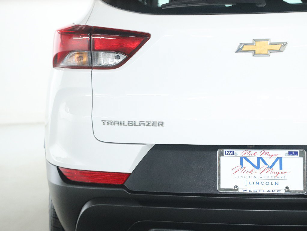 Used 2023 Chevrolet TrailBlazer LS FWD image 42