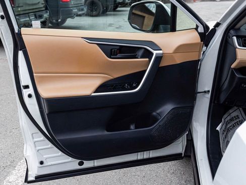 Used 2019 Toyota RAV4 LE w/ All Weather Liner Package image 10