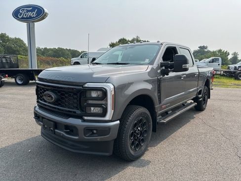 New 2025 Ford F350 Lariat w/ Lariat Ultimate Package image 3