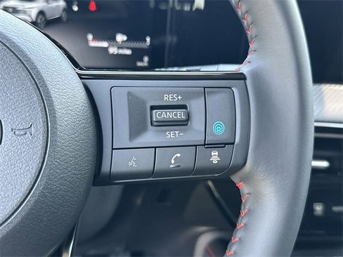 New 2025 Nissan Kicks SR image 20