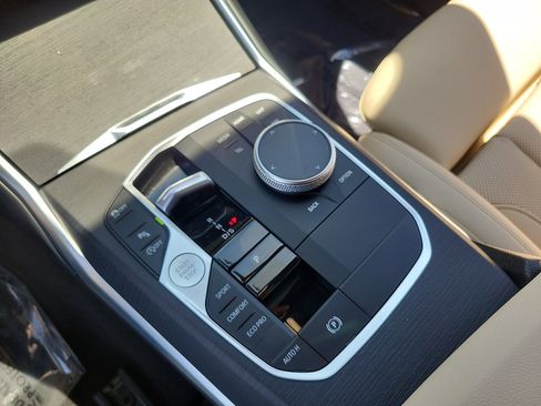 Used 2026 BMW 330i Sedan w/ Premium Package RWD image 30