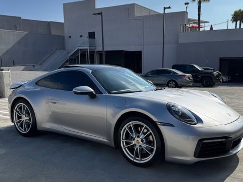 Used 2020 Porsche 911 Carrera RWD image 4