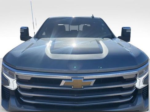 Used 2024 Chevrolet Silverado 1500 High Country w/ High Country Premium Package image 5