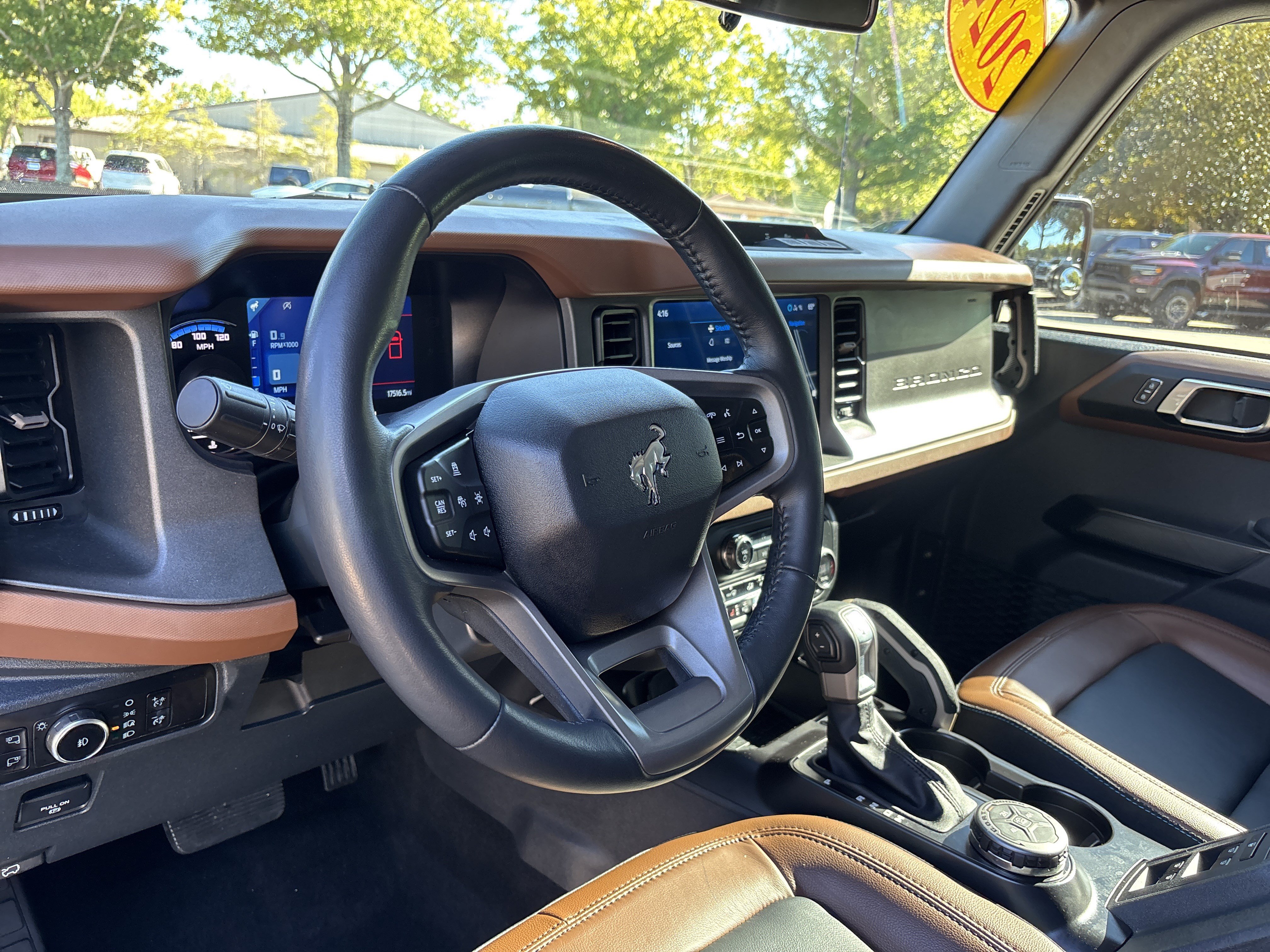 Used 2024 Ford Bronco Outer Banks AWD/4WD image 8