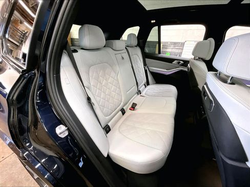 Used 2024 BMW X5 M60i AWD/4WD image 30
