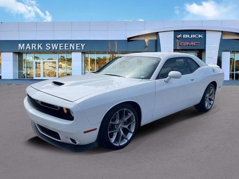 Used 2022 Dodge Challenger GT image 2