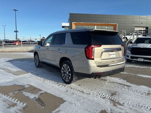 Used 2021 GMC Yukon Denali image 3