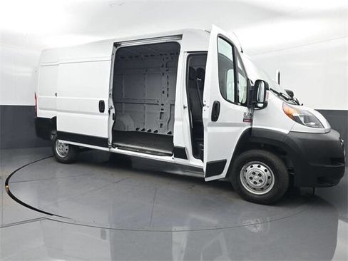 Used 2016 RAM ProMaster 2500 w/ Interior Convenience Group image 28
