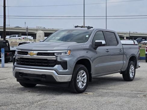 Used 2023 Chevrolet Silverado 1500 LT AWD/4WD image 3