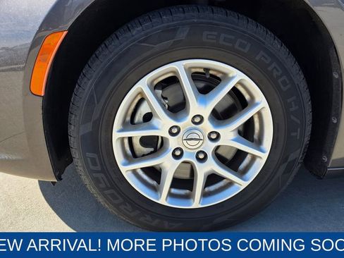 Used 2023 Chrysler Pacifica Touring-L image 10