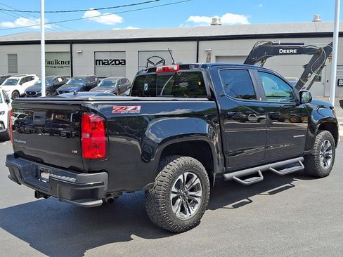 Used 2022 Chevrolet Colorado Z71 AWD/4WD image 6