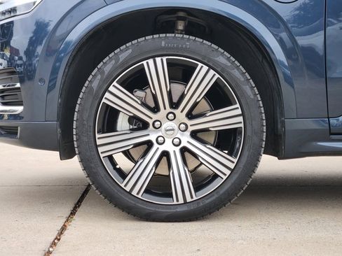 Used 2025 Volvo XC90 T8 Ultra w/ Protection Package Premier image 11