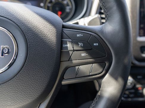 Used 2019 Jeep Cherokee Trailhawk w/ Cold Weather Group image 24