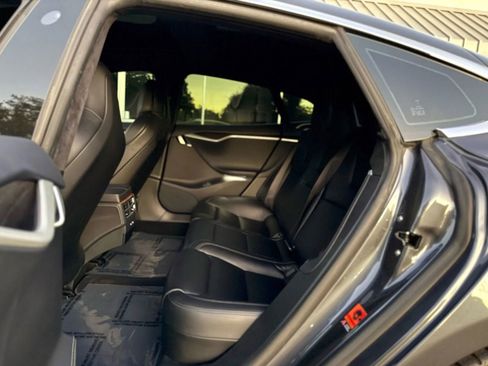 Used 2018 Tesla Model S 75D image 18