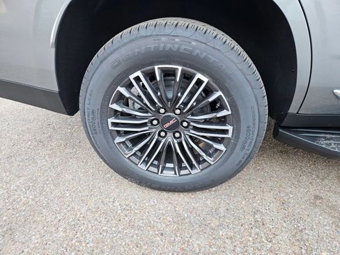 New 2026 GMC Yukon Elevation image 31