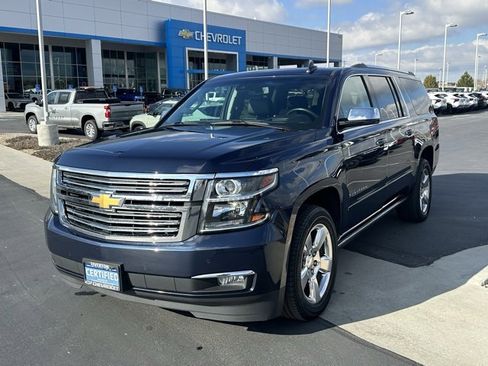 Certified 2020 Chevrolet Suburban Premier w/ Premier 6.2L Value Package image 35