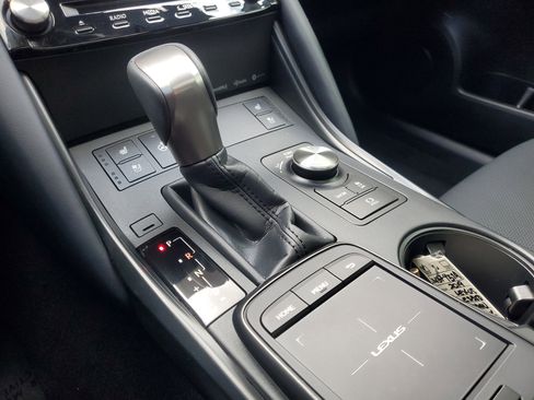 Used 2025 Lexus IS 300 w/ Comfort Package RWD image 33