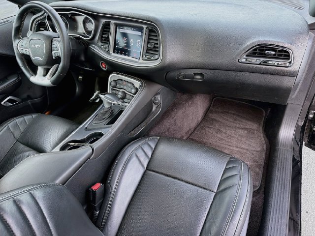 Used 2018 Dodge Challenger SRT w/ Technology Group RWD image 31