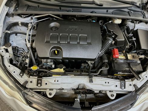 Used 2014 Toyota Corolla LE image 33