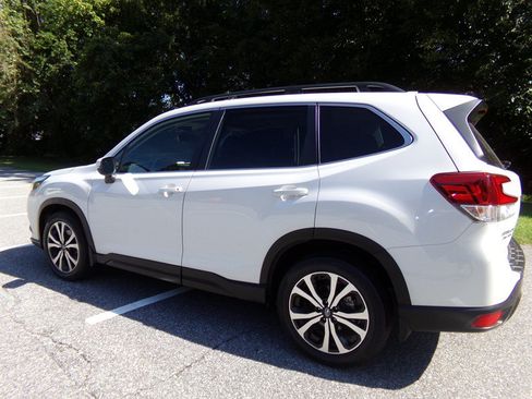 Used 2023 Subaru Forester Limited AWD/4WD image 9