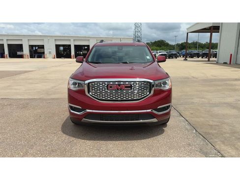 Used 2019 GMC Acadia Denali w/ Technology Package AWD/4WD image 3